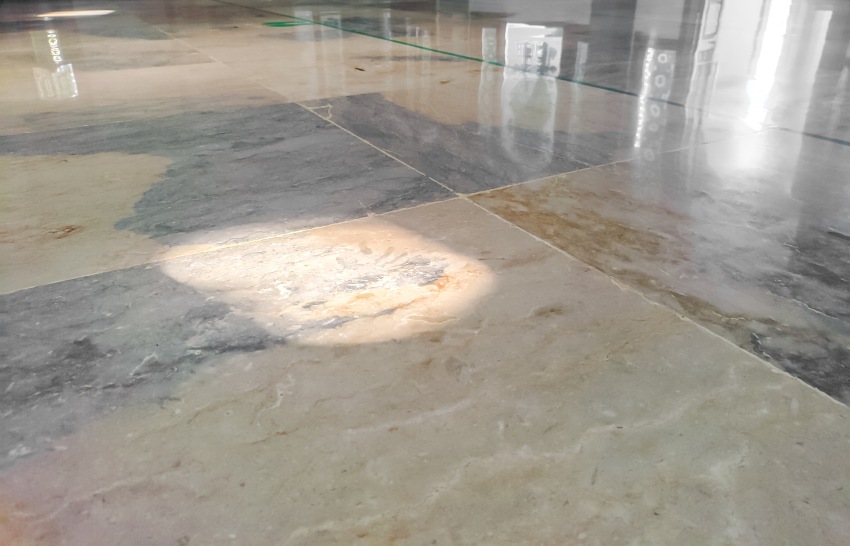 Polished marble floor illustrating marble floor polishing in the Washington Metro Area.